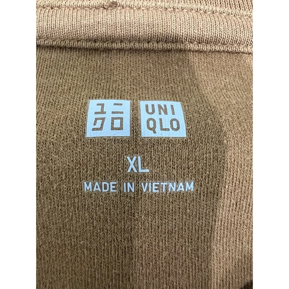 Uniqlo Men Shirt XL‎  Camel Brown Crew Neck Long Sleeve  Pullover Casual  Cotton